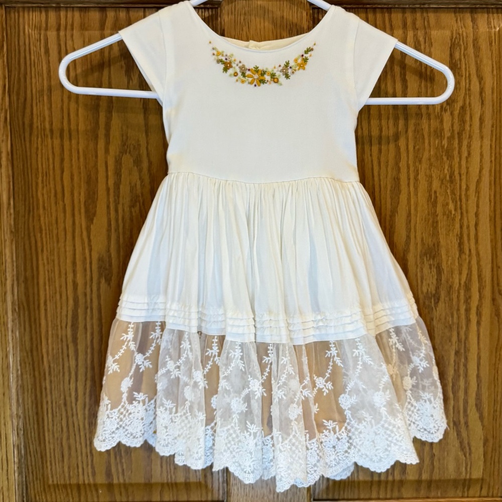 Vintage-Inspired “Well Dressed Wolf” 2T Cream Lace Dress w Embroidered Florals